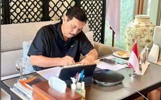 Luhut Binsar Kirimkan Pesan Penting dari Singapura - JPNN.com