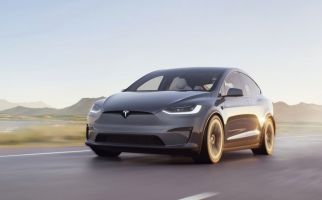 Tesla Recall 54.676 SUV Listrik Model X Yang Bermasalah di Pengontrol Unit - JPNN.com