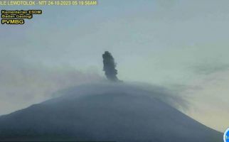 Mohon Berhati-hati, Gunung Ili Lewotolok Meletus 2 Kali Pagi Ini - JPNN.com