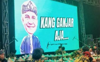 Sukarelawan Sajajar Perkenalkan Sosok Ganjar Lewat Pergelaran Wayang Golek - JPNN.com