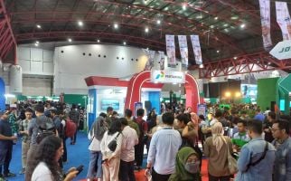 Ribuan Pencari Kerja Memadati Job Fair Nasional Kemnaker di JIExpo Kemayoran, Tuh Lihat! - JPNN.com