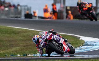 Ketat & Dramatis, Martin Juara MotoGP Thailand, Pecco Finis Ketiga, tetapi Naik Podium Kedua - JPNN.com