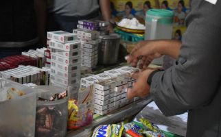 Berantas Rokok Ilegal, Bea Cukai Gelar Operasi Pasar di Bekasi dan Pekanbaru - JPNN.com