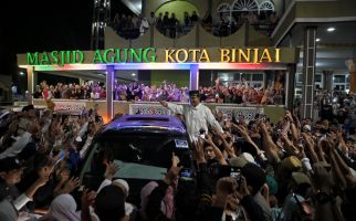 Anies Pimpin Jemaah Masjid Agung Binjai Berdoa untuk Palestina - JPNN.com
