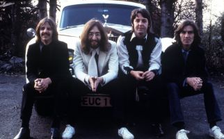 Buku The Beatles Hadir Menjelang Perilisan Ulang Film Let It Be - JPNN.com
