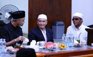 Kunjungi Pesantren di Muba, Ganjar Bicara soal Solusi bagi Palestina - JPNN.com