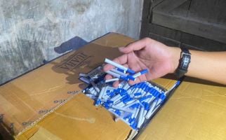 Bea Cukai Kudus Bongkar Timbunan Batang Rokok Ilegal, Jumlah Fantastis - JPNN.com