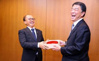 Sekjen Kemnaker Anwar Sanusi Temui Gubernur Prefektur Miyagi, Bahas Hal Penting Ini - JPNN.com