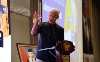 Komitmen Ganjar Pranowo Untuk Tingkatkan Kesejahteraan Guru di Indonesia - JPNN.com