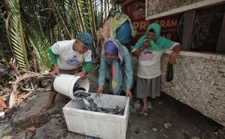 Nelayan Balad Ganjar Bantu Kelompok Pelaut Pangandaran yang Alami Paceklik - JPNN.com