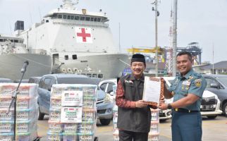 BAZNAS Kirim 50 Ton Bantuan Kemanusiaan ke Palestina dengan Kapal TNI - JPNN.com