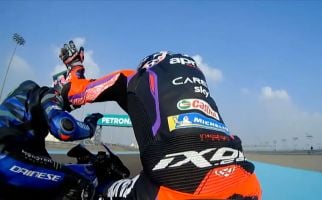 Espargaro Pukul Kepala Morbidelli di FP2 MotoGP Qatar, Kena Sanksi Berat - JPNN.com