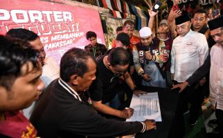 Anies Buktikan Keseriusan, Eks Kapten PSM Makassar: Ayo Pilih AMIN! - JPNN.com