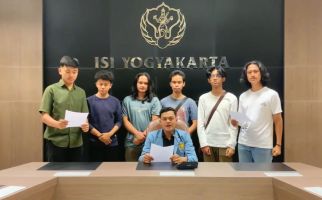 BEM ISI Yogyakarta Tolak Dinasti Politik & Desak Anwar Usman Mundur Dari Hakim MK - JPNN.com