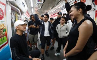 Sambil Naik MRT, Ganjar Dengarkan Aspirasi dan Keluhan Influencer Tanah Air - JPNN.com