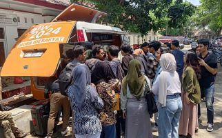 Mahasiswa Unsika Sampaikan Unek-Unek Kondisi Bangsa di Mobil Ide Rakyat - JPNN.com
