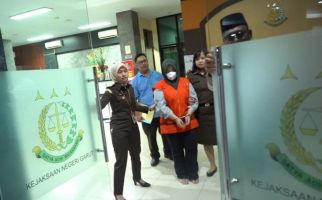 Perempuan Kades Banjarsari Ditangkap di Semarang, Lihat Itu Fotonya - JPNN.com