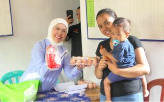 Cegah Stunting, Intan Fauzi DPR Bagikan Ribuan Paket Pangan untuk Warga Depok - JPNN.com