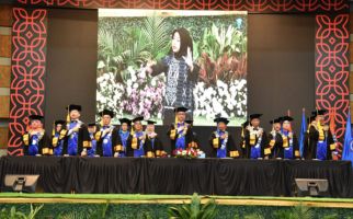 USNI Lepas Ratusan Wisudawan, Lahirkan Calon Wirausaha Muda di Era Digital - JPNN.com