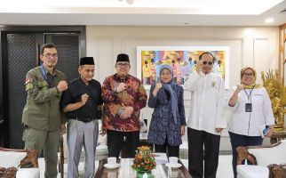 Menaker Ida Terima Audiensi Rumah Aspirasi Tuna Netra Indonesia - JPNN.com