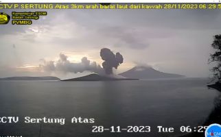 Gunung Anak Krakatau Meletus, Perhatikan Karakter Letusannya - JPNN.com