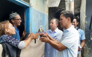 Kampanye Hari Pertama Prabowo-Gibran, Habiburokhman-Adnan Taufiq Bagi 30 Ribu Paket Susu - JPNN.com