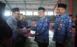 1.901 Guru PPPK di Kabupaten Cirebon Dapat Kenaikan Gaji Berkala - JPNN.com