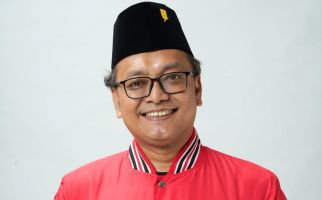 KPU Meniadakan Debat Khusus Cawapres, Guntur Romli Bereaksi Begini - JPNN.com