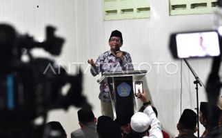 Tegaskan Politik Tidak Kotor, Mahfud Ajak Warga Pesantren Mencoblos - JPNN.com