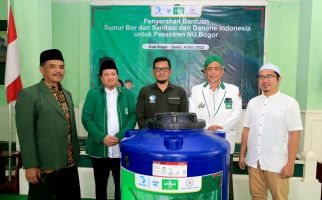 Atasi Krisis Air Bersih-Sanitasi Layak, Danone Indonesia Beri Bantuan untuk 9 Pesantren di Bogor - JPNN.com