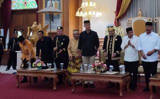 Silaturahmi ke Kesultanan Kutai Kartanegara, Ganjar Didoakan Menjadi Presiden RI - JPNN.com