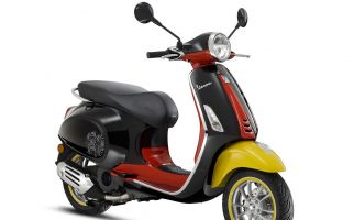 Vespa Primavera Edisi Mickey Mouse Melantai di Indonesia, Berapa Harganya? - JPNN.com