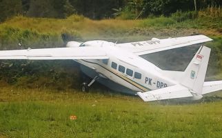 Pesawat Tergelincir dan Tabrak Bukit di Pogapa Intan Jaya - JPNN.com