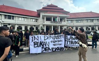 Aliansi Mahasiswa Pro Demokrasi Bergerak: Tolak Nepotisme, Lawan Politik Dinasti - JPNN.com