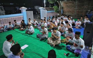 Komunitas Sopir Truk dan Warga Kediri Doakan Kemenangan Ganjar-Mahfud di Pilpres 2024 - JPNN.com