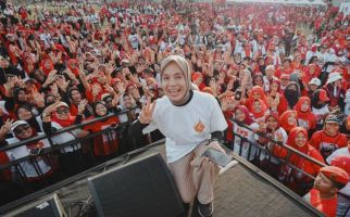 Ikut Terjun Blusukan, Atikoh Ganjar Ingin Jadi Corong Rakyat Memperjuangkan Aspirasi  - JPNN.com