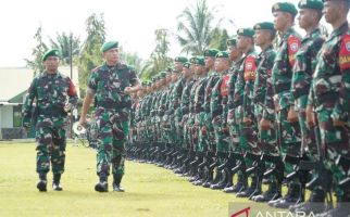 Danrem 012/Teuku Umar Lepas Keberangkatan 555 Prajurit TNI ke Papua, Ini Pesannya - JPNN.com