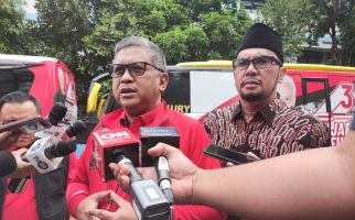 Safari Politik ke Banten, Hasto PDIP Lakukan Ini Demi Memenangkan Ganjar - Mahfud - JPNN.com