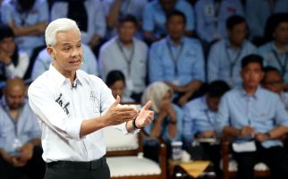 Ganjar Ungkap Pesan soal Mundurnya Mahfud MD dari Kabinet Jokowi di Debat Capres - JPNN.com