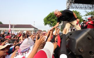 Ganjar Bersafari di Kota Bekasi, Rambut Putih Selalu di Hati - JPNN.com