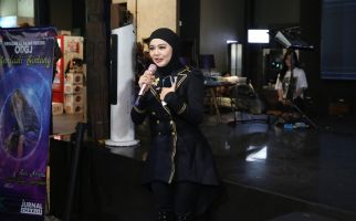 Jenita Janet Terharu Latih 3 ODGJ Nyanyi Hingga Rilis Lagu - JPNN.com