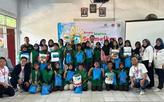 Mahasiswa Paramadina Ajak Murid SDN Gunung Putri 05 Jaga Lingkungan dengan Kreasi - JPNN.com