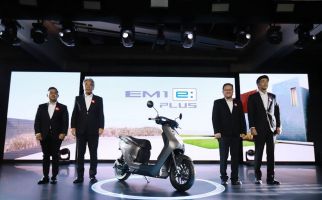 Honda Umumkan Harga Motor Listrik EM1 e: & EM1 e: Plus, Sebegini - JPNN.com