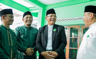 Mardiono Silaturahmi dengan Kiai di Cirebon Sebagai Ikhtiar Politik - JPNN.com