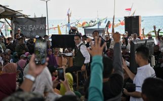 Berpihak ke Nelayan, Anies Bakal Cabut Kebijakan Era Jokowi Ini - JPNN.com