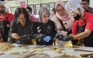 Atikoh Ganjar Coba Bikin Nopia Banyumas, Ada Pesan agar Anak Tidak Dididik Hal Instan - JPNN.com