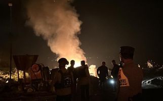 Malam Pergantian Tahun, Kantor PU Dogiyai Terbakar - JPNN.com