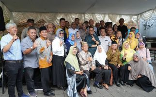 Anies Banyak Bersyukur saat Temu Kangen Guru & Temannya Semasa di SMAN 2 Yogyakarta - JPNN.com