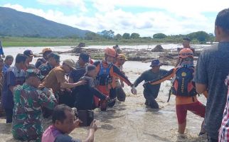 Korban Terseret Longsor di Kerinci Ditemukan Meninggal Dunia - JPNN.com