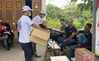 Bagikan Susu Gratis, Relawan GSP Aceh Sosialisasikan Pilpres 2024 Sekali Putaran - JPNN.com